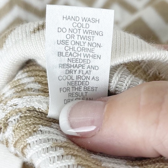 Tab and White Chevron Sweater Bodycon Dress Size Medium - Picture 4 of 11